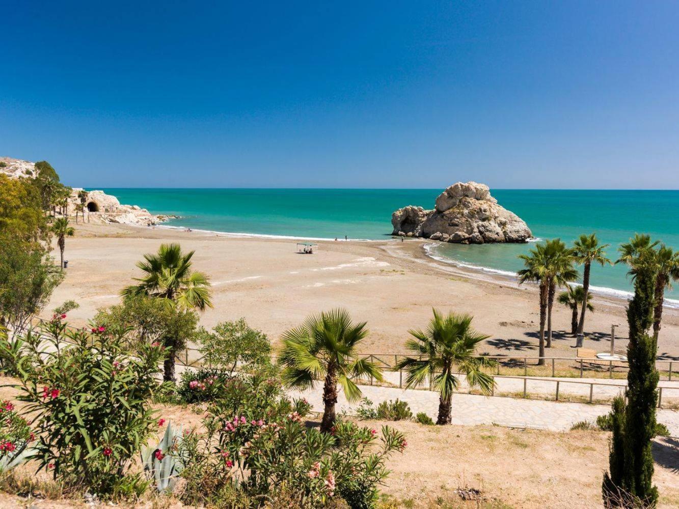 Apartamento Los Tres Soles Málaga Extérieur photo