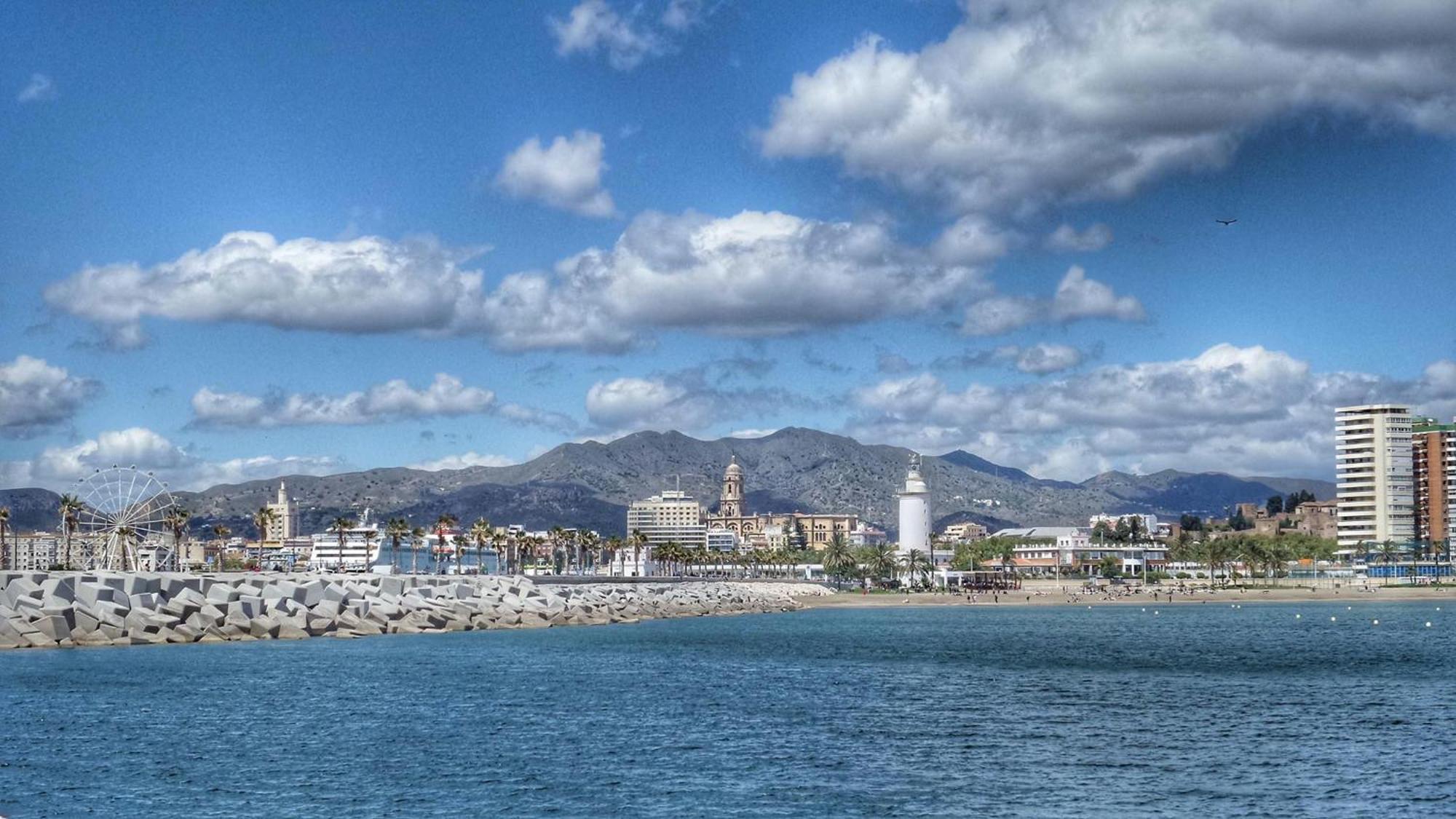 Apartamento Los Tres Soles Málaga Extérieur photo
