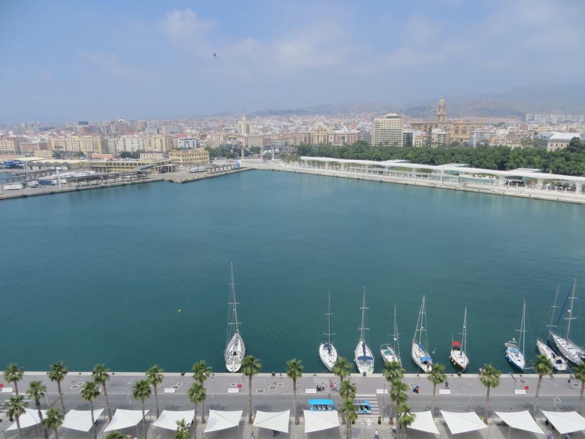Apartamento Los Tres Soles Málaga Extérieur photo