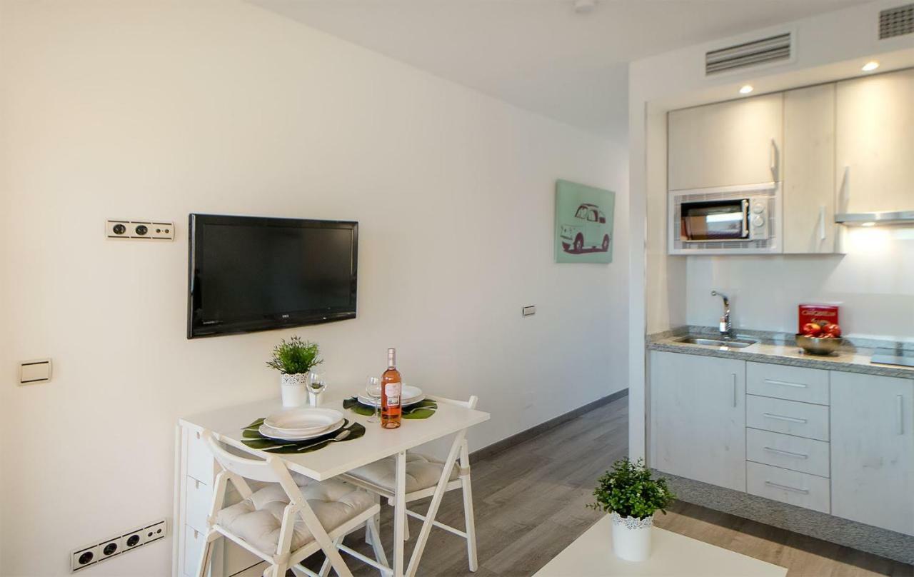 Apartamento Los Tres Soles Málaga Extérieur photo