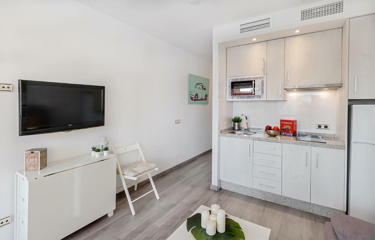 Apartamento Los Tres Soles Málaga Extérieur photo