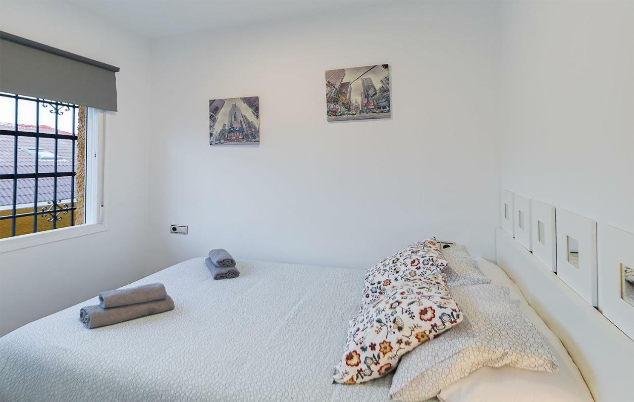 Apartamento Los Tres Soles Málaga Extérieur photo